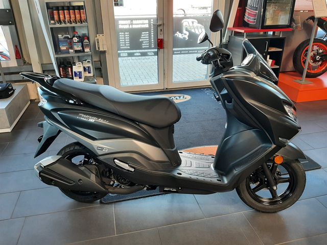 Suzuki Burgman 125 weiß/schwarz/grau