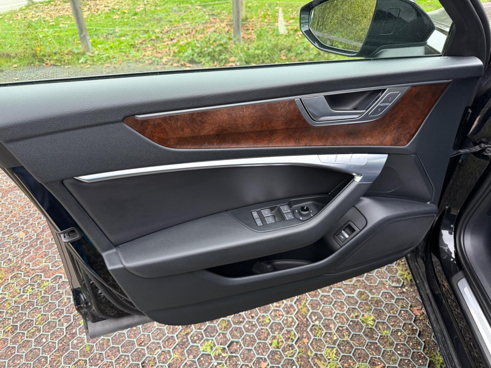 Audi A6 Lim. 50 TDI quattro sport,AHK,PANO,19%