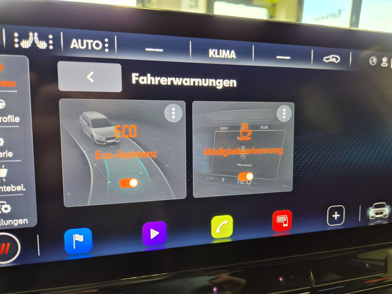 Fahrzeugabbildung CUPRA Leon VZ e-Hybrid / GEPFLEGT / NAVI / KAMERA