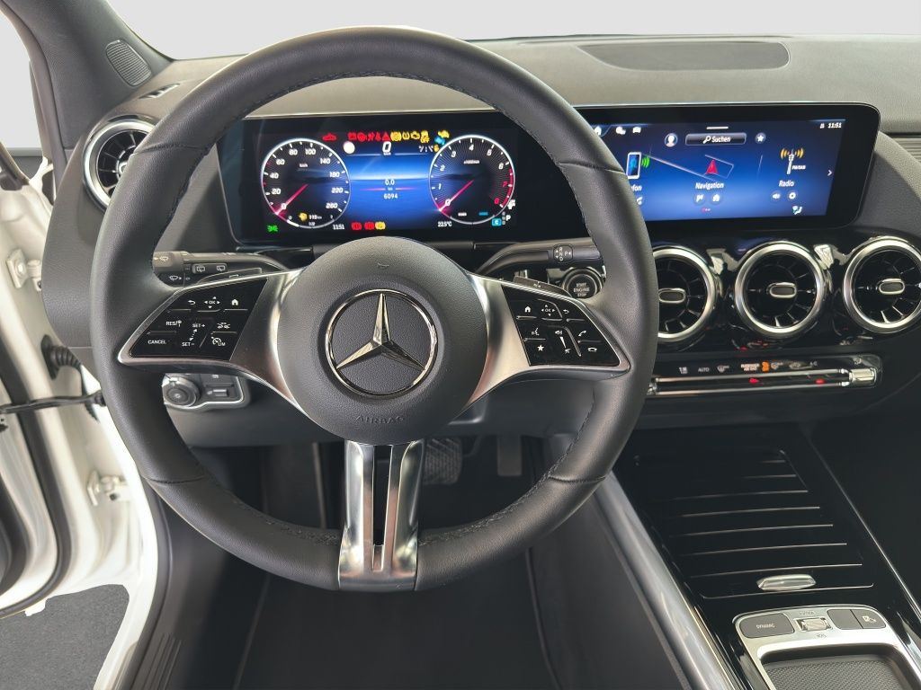 Fahrzeugabbildung Mercedes-Benz B 200 LED*PDC*ParkAss*SpurH*SpurW*el.Heck*ACC*LM