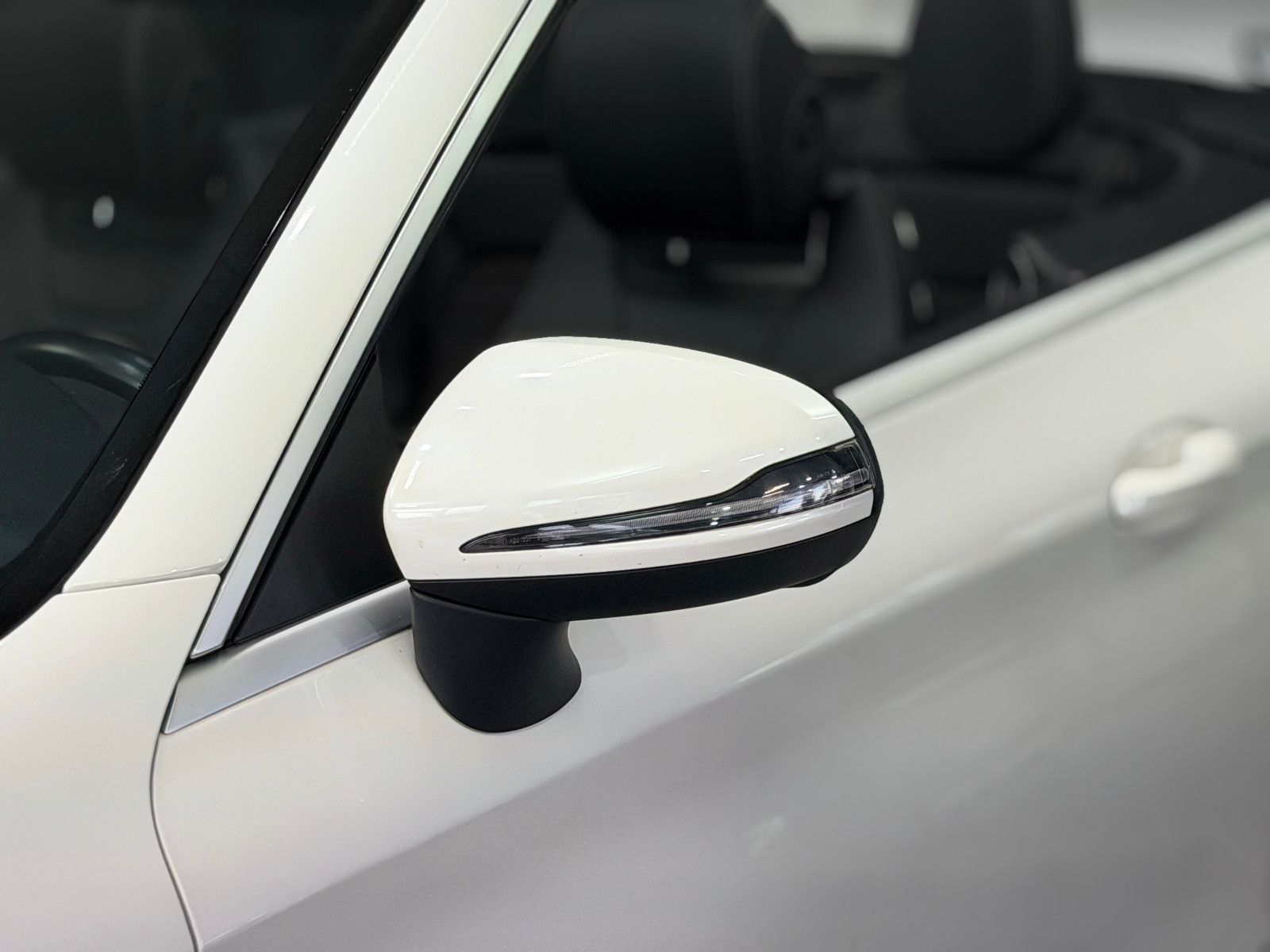 Fahrzeugabbildung Mercedes-Benz C 180 Cabrio |AMG-LINE|LED|RF-CAM|AUTOMATIK