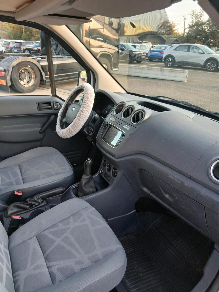 Ford  2012 — photo 11