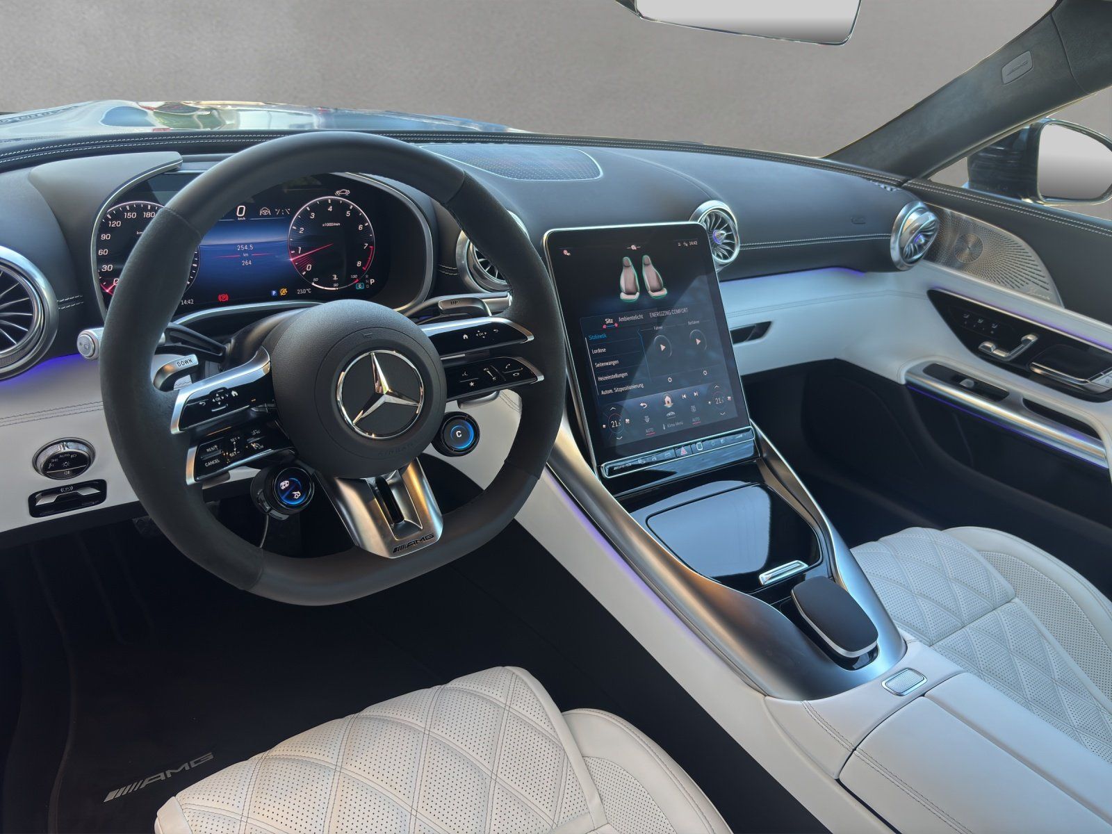 Fahrzeugabbildung Mercedes-Benz SL 55 AMG 4M Aero Distro+ PerfSitz Burme KERAMIK