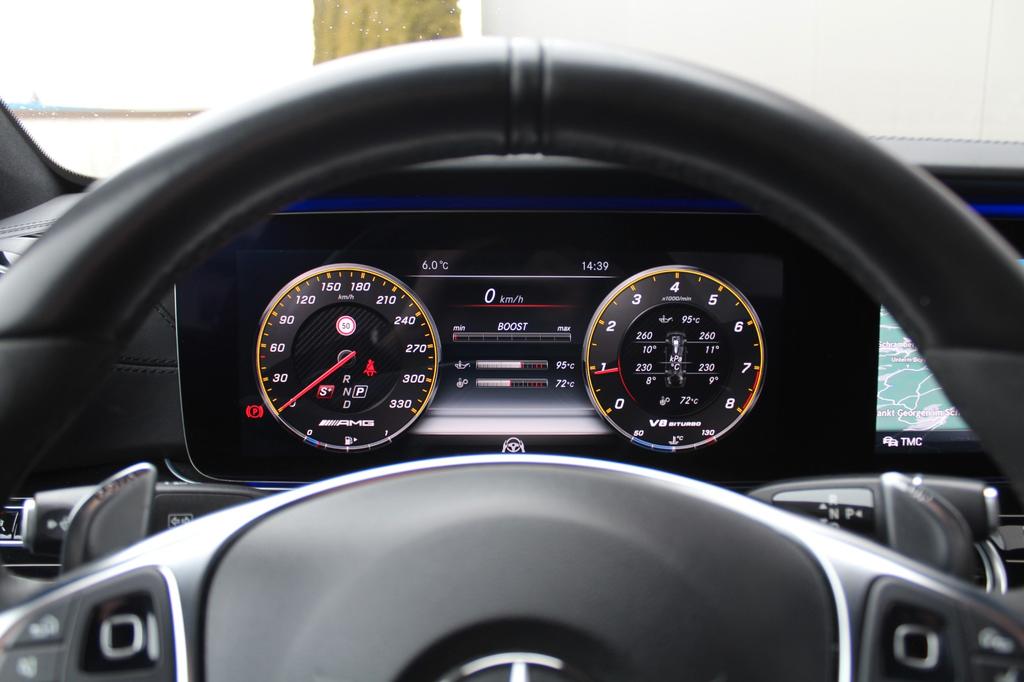 Mercedes-Benz E 63 AMG