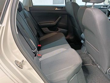 Volkswagen Polo - 11