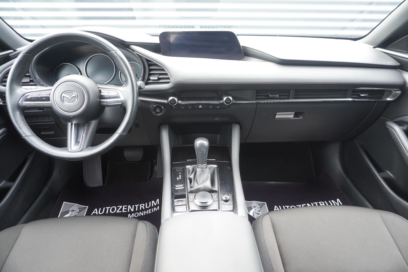 Mazda 3 AUTOMATIK|KAMERA|TEMPOMAT|HEAD-UP|APPLE|NAVI