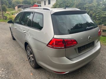 Volkswagen Golf - 3