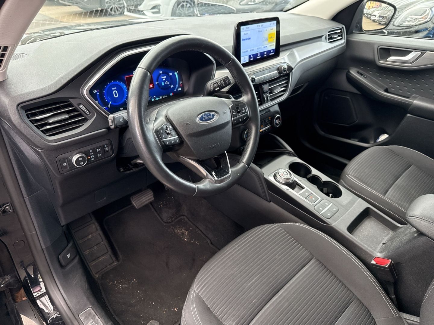 Fahrzeugabbildung Ford Kuga Plug-In Hybrid Titanium Hagelschaden AHK sc