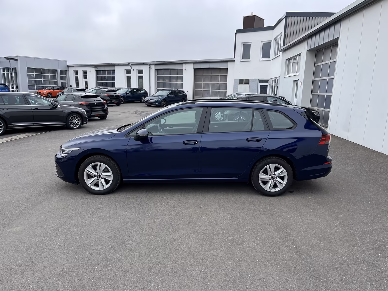Volkswagen Golf Variant 2.0 TDI Life 97€ m.20% Anz. Navi SH