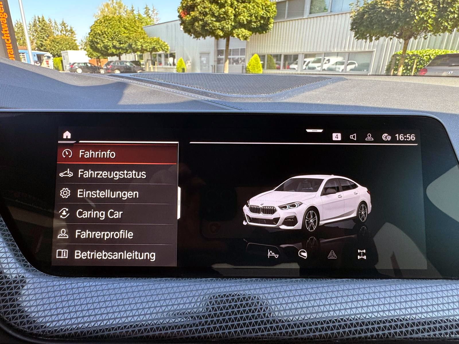 Fahrzeugabbildung BMW 220i Gran Coupé Steptr. M-Sport LED H&K KAM SHZ