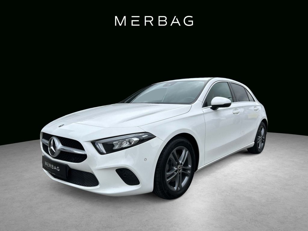 MERCEDES-BENZ A 200 Kompaktlimousine AUT KlimaA LED LM Navi