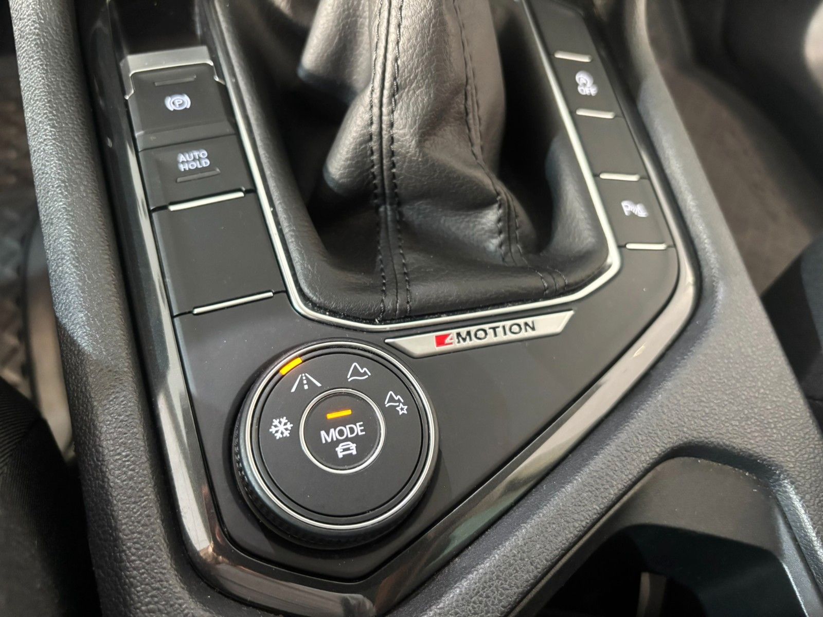 Fahrzeugabbildung Volkswagen Tiguan 2.0 TDI Life 4Motion AHK/NAVI/KAMERA/SHZ
