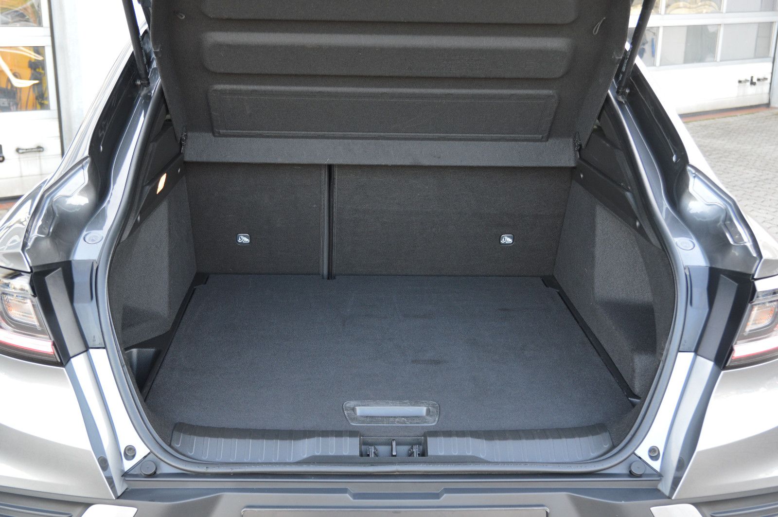 Fahrzeugabbildung Renault Arkana TCe 160 Mild-Hybrid Schiebedach Esprit A