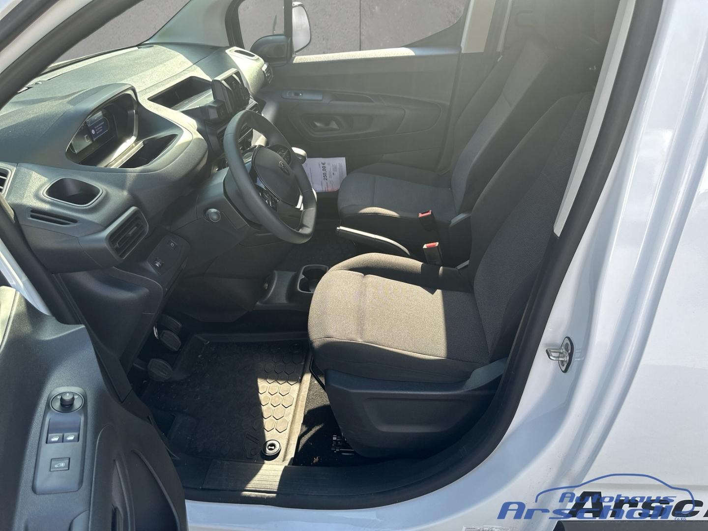 Peugeot Partner L1H1 M Digitales Cockpit Fernlichtass. V