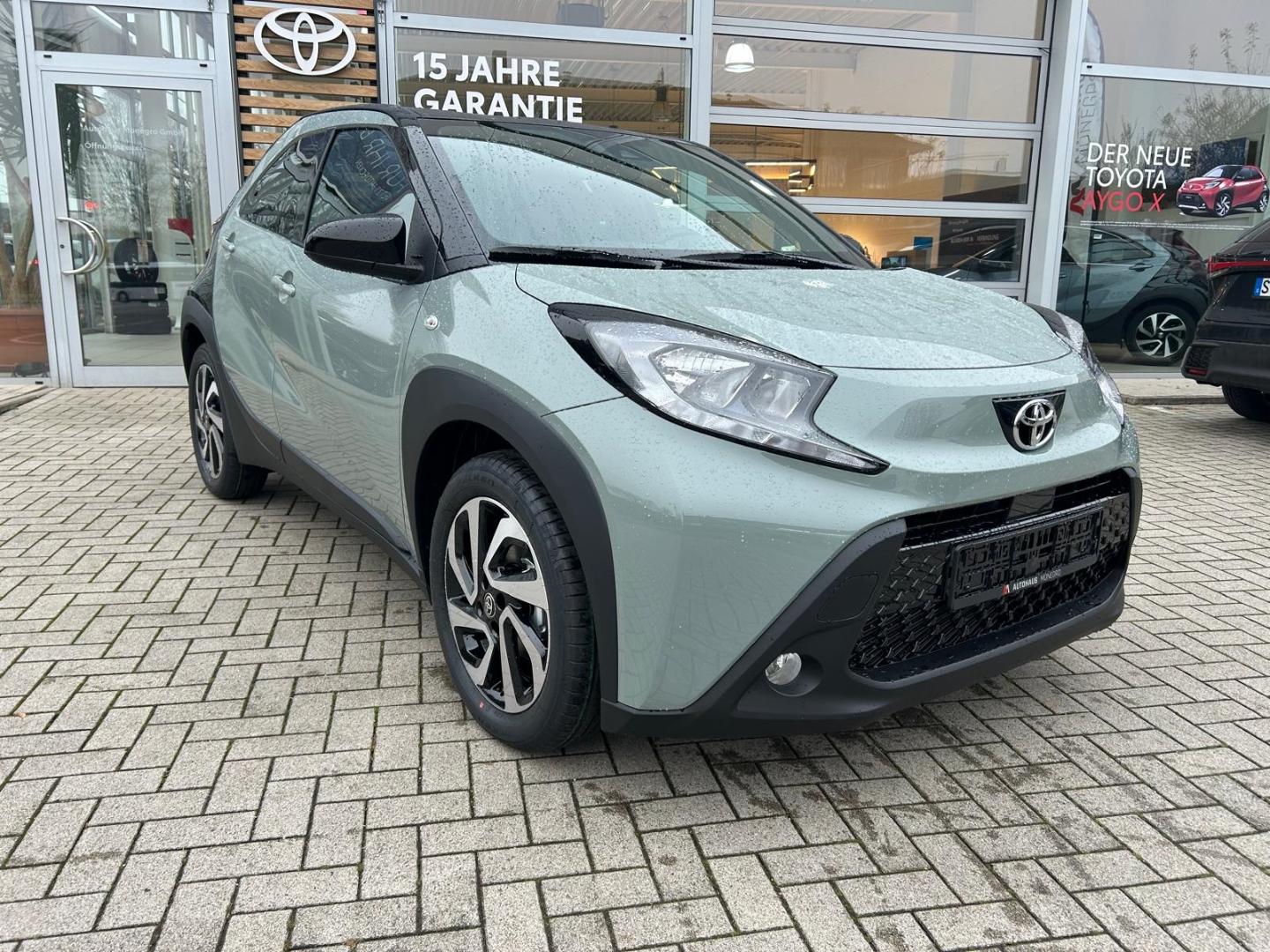 Toyota Aygo X 1,0l Teamplayer CVT ACC SHZ Kamera Spurha