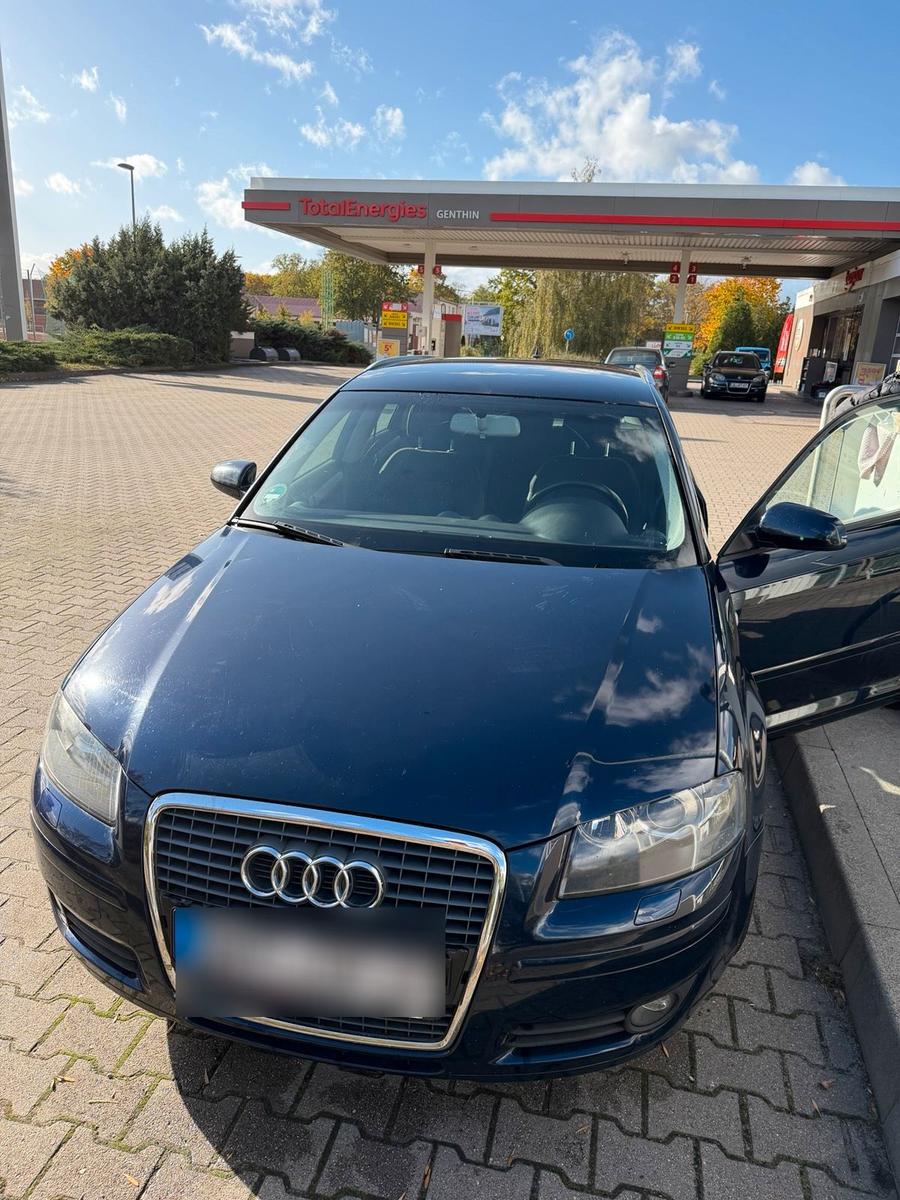 Audi A3 2005 — rear view