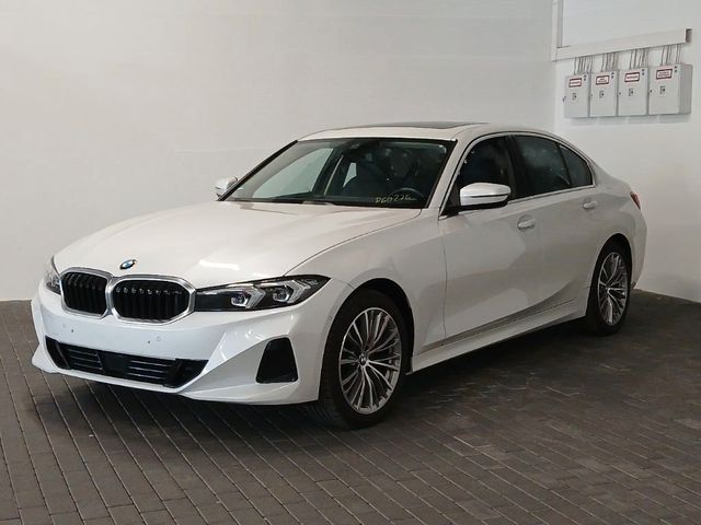 BMW Lim. 320 d xDrive Schiebedach LED  Standheizung