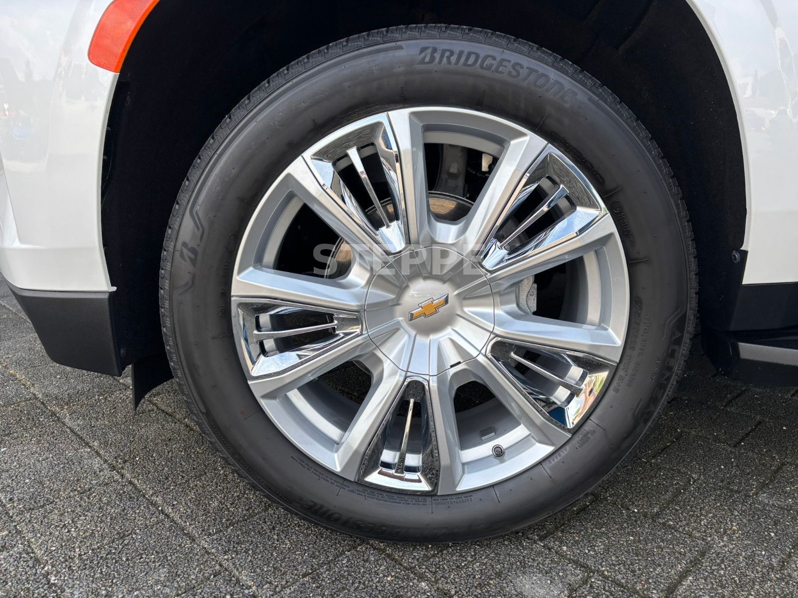 Chevrolet Tahoe 6,2 V8 LPG  High Country AHK  22Alu