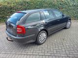 Skoda Octavia Combi 1.9 TDI PD DPF DSG Ambiente Am... - Skoda Octavia mit Diesel-Antrieb: Kombi, Automatik, 1.9