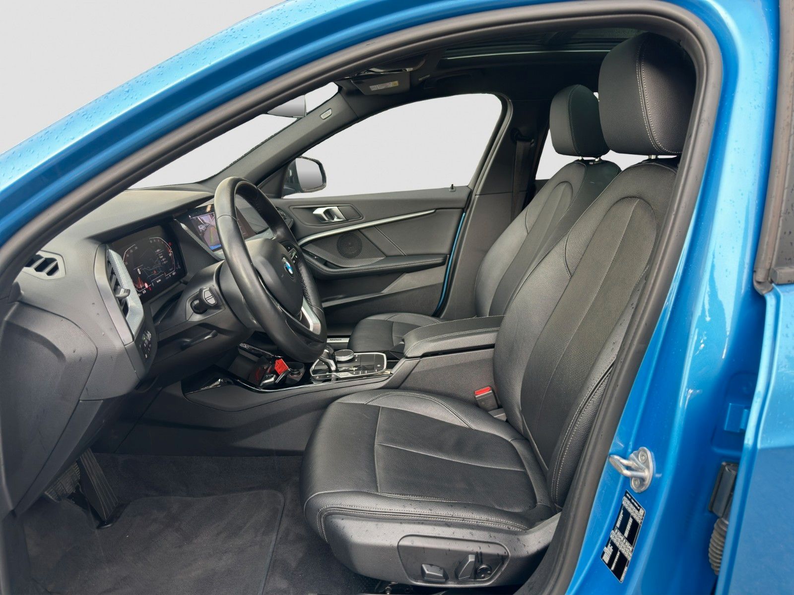 BMW 118d Adv. AUT. LC.PRO HUD PANO LEDER AHK KAMERA foto 14