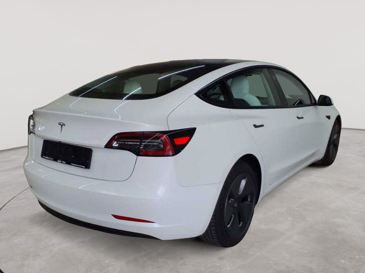 Tesla Model 3 Standard Reichweite Plus foto 4