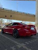 BMW M4 Competition Heritage 1/750 BMW Garantie 01.28 - BMW M4 Gebrauchtwagen in Berlin