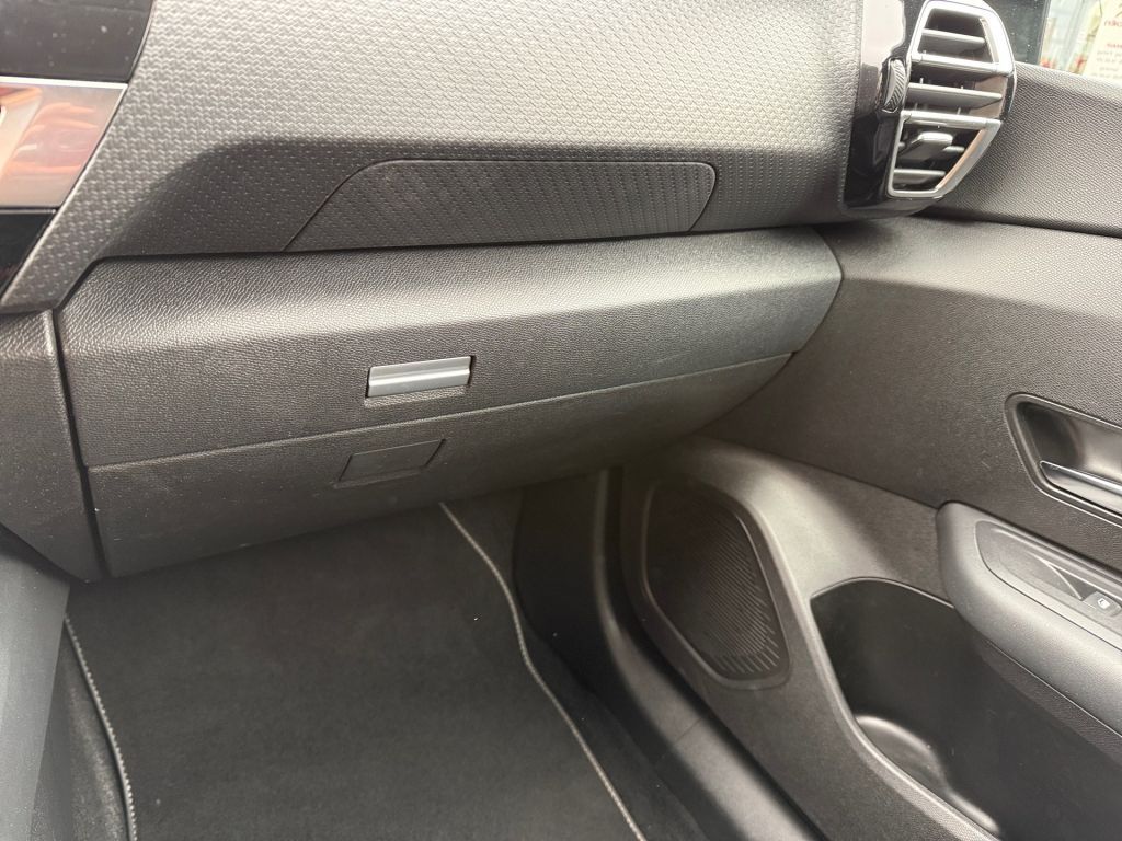 Fahrzeugabbildung Citroën e-C4 136 FEEL PACK+ Kältepaket