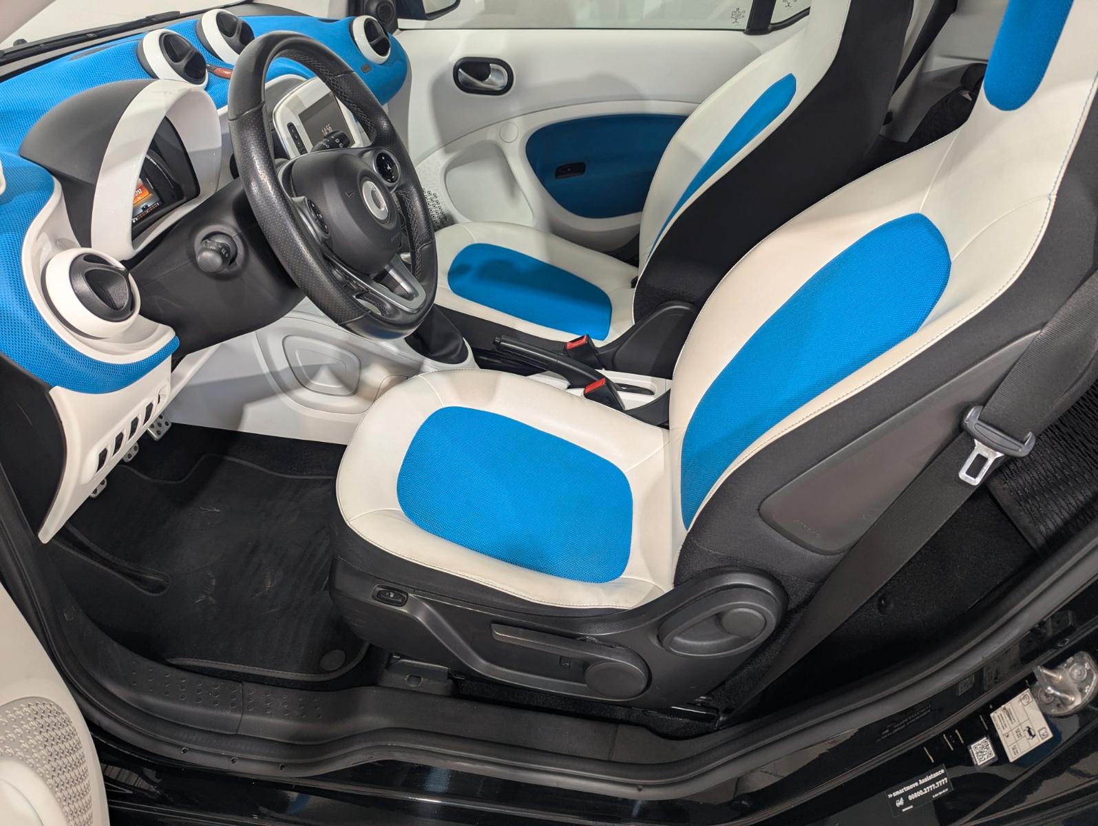 Smart ForTwo fortwo coupe 0.9 *NAVI*SH*Panorama*