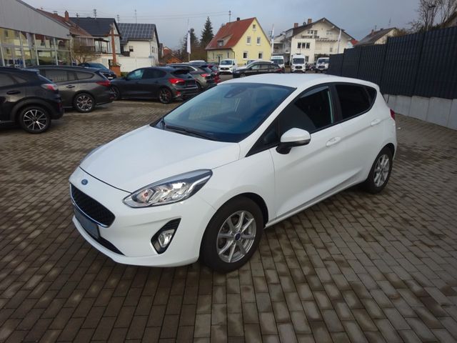 Ford Fiesta Cool & Connect Navigation Park-Pilot