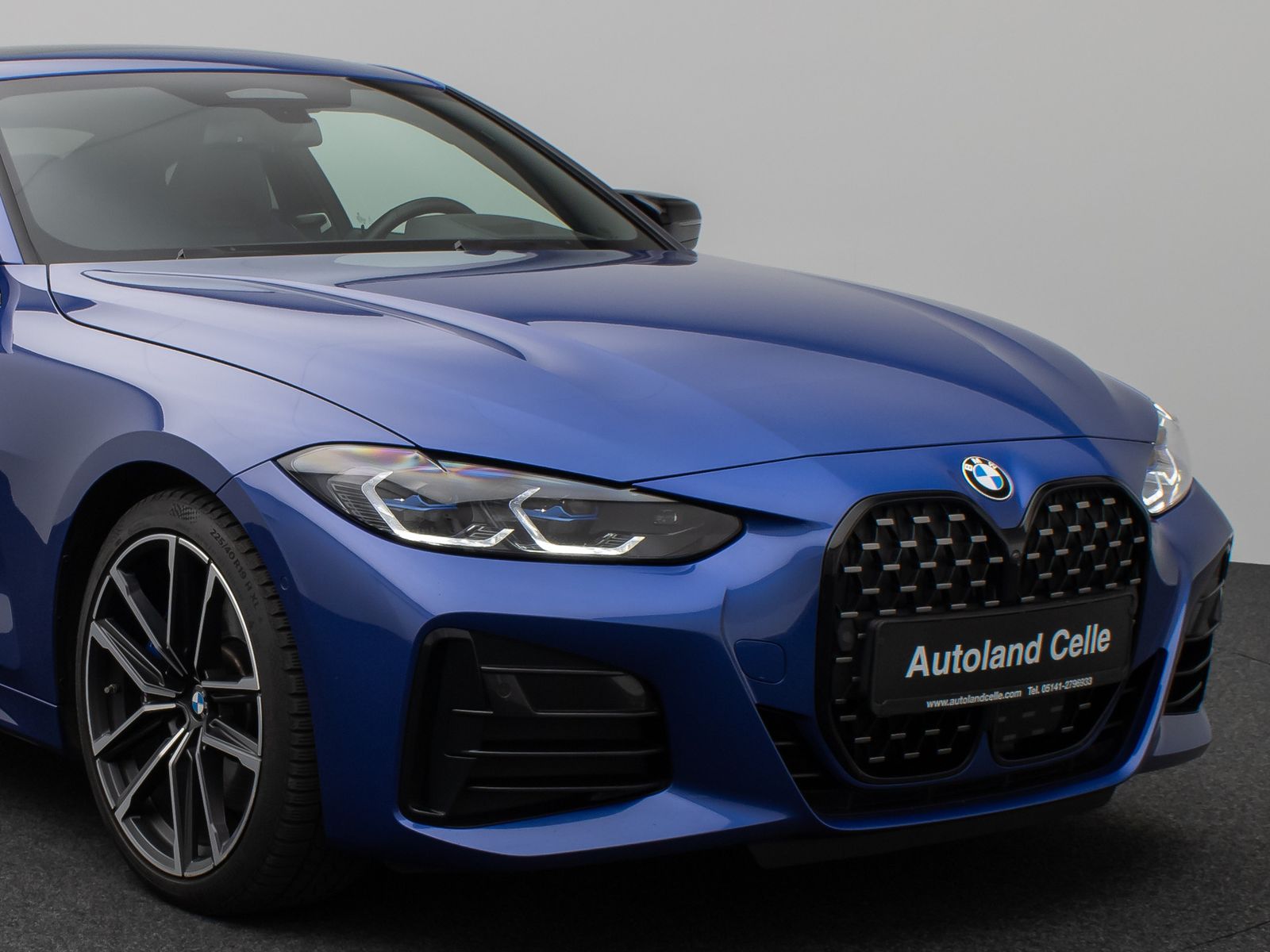 Fahrzeugabbildung BMW M440d xD Coupé 360°Glasdach HUD Laser DAB H/K