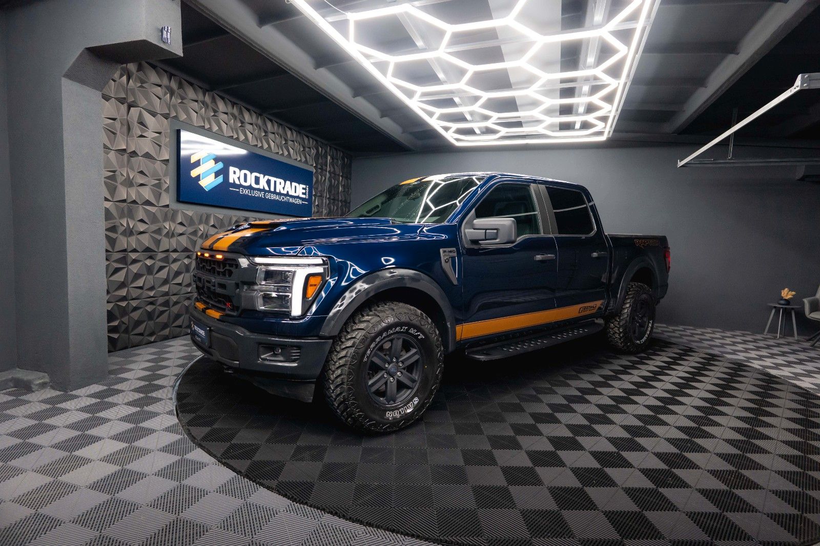 Fahrzeugabbildung Ford F150 5.0L V8 4x4 Offroad SuperCrew RAPTOR 19%