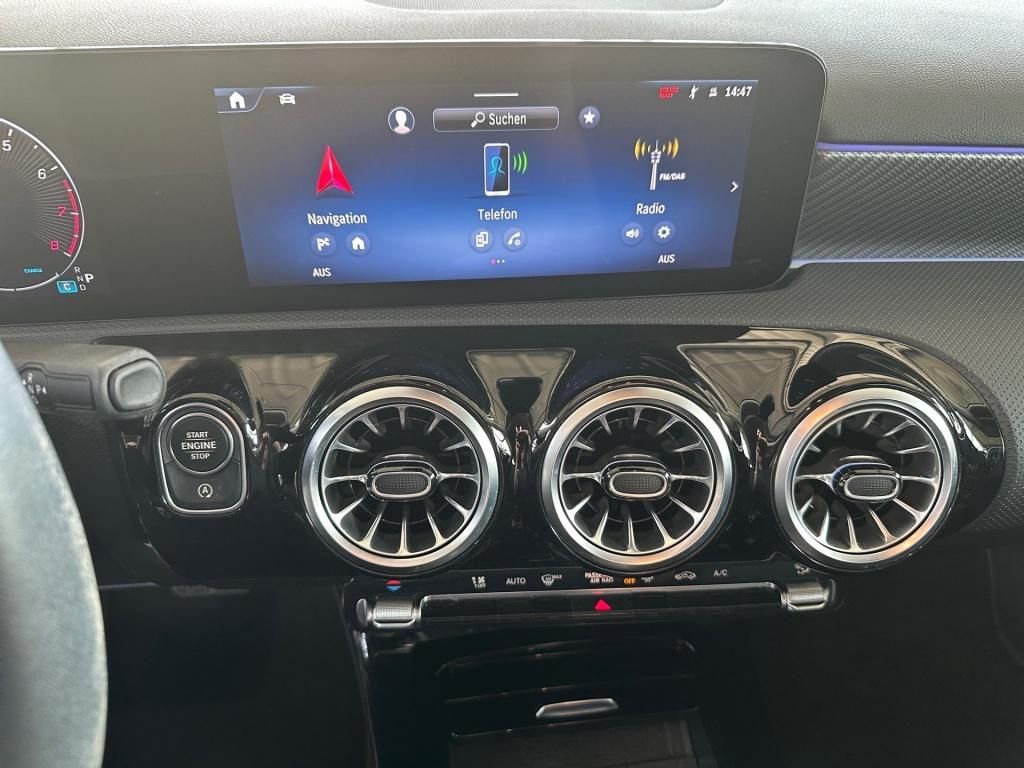 Fahrzeugabbildung Mercedes-Benz A 220 4M Progressive Navi SHZ Ambie. KeyLess LED