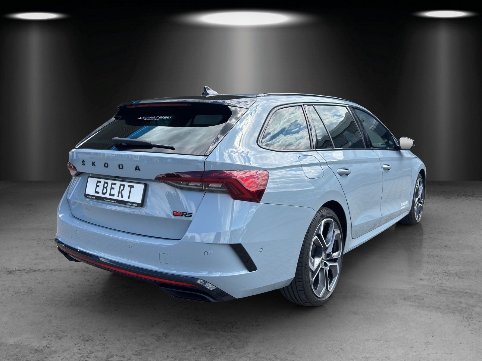 Fahrzeugabbildung SKODA Octavia Combi RS Final Edition 2,0 TDI 147 kW DS