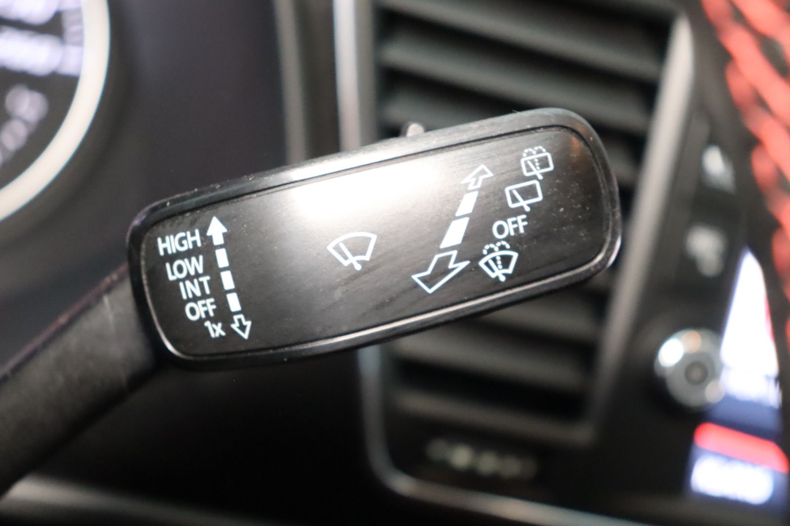 Fahrzeugabbildung SEAT Leon ST 1.4 FR LE 1. Hand * LED * Navi