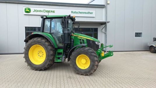 John Deere 6120M