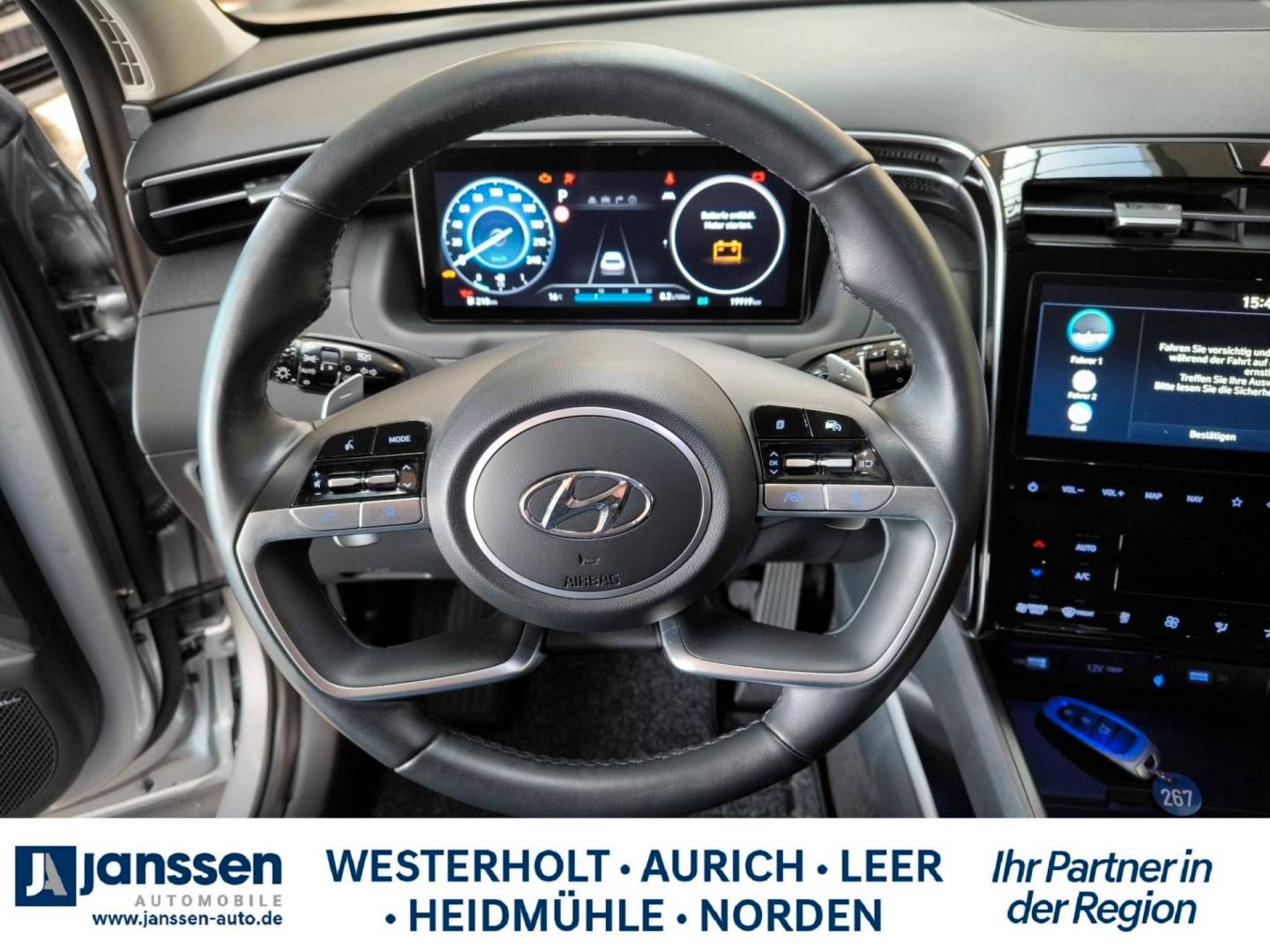 Fahrzeugabbildung Hyundai TUCSON Hybrid TREND Panoramadach Assistenz-Paket