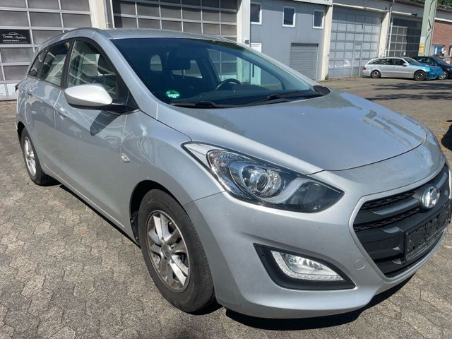 Hyundai i30 blue 1.6 CRDi 81kW Trend*KLIMAAUT.*ALU