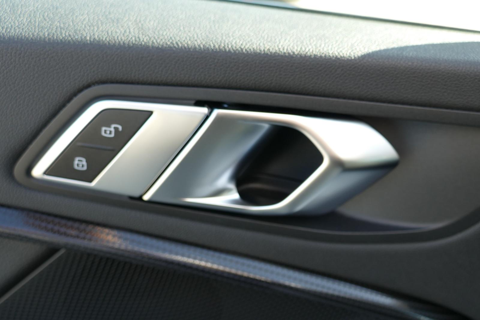 BMW 1 Series i M Sport Aut. LED Navi Sportsitze Teilleder, миниатюра 25