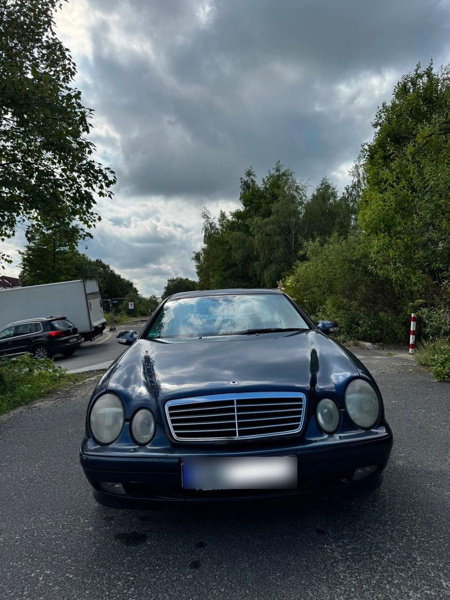 Mercedes-Benz CLK 230