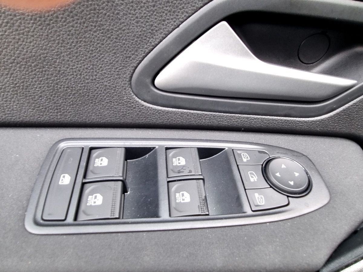 Fahrzeugabbildung Dacia Bigster Journey HYBRID 155