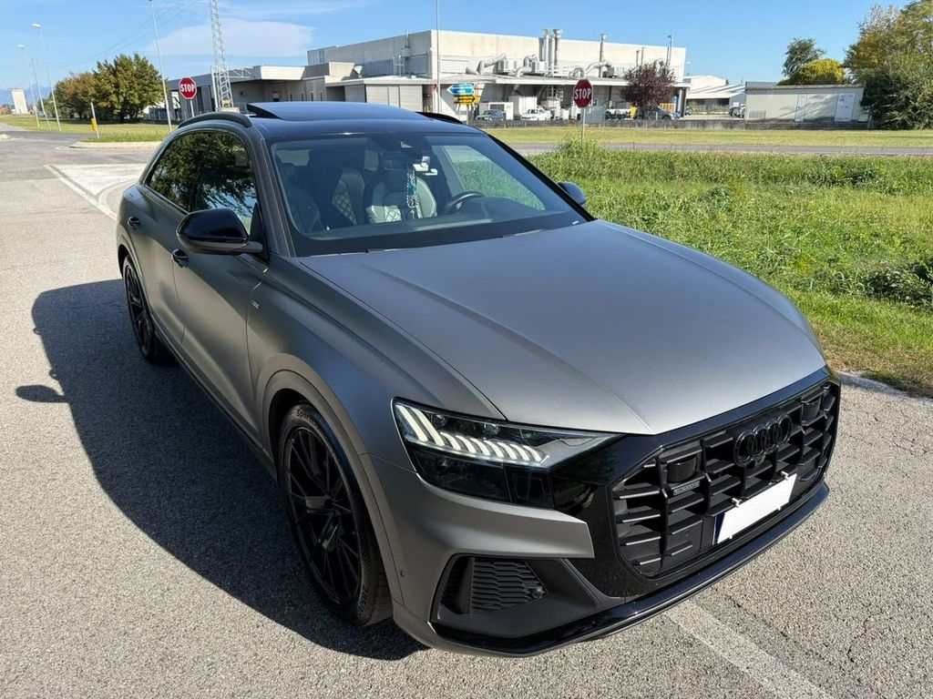 Image of Audi Q8
