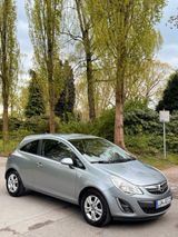 Opel Corsa 1.3 Diesel, Baujahr 2011, Euro ... - Opel Corsa mit Diesel-Antrieb: Automatik