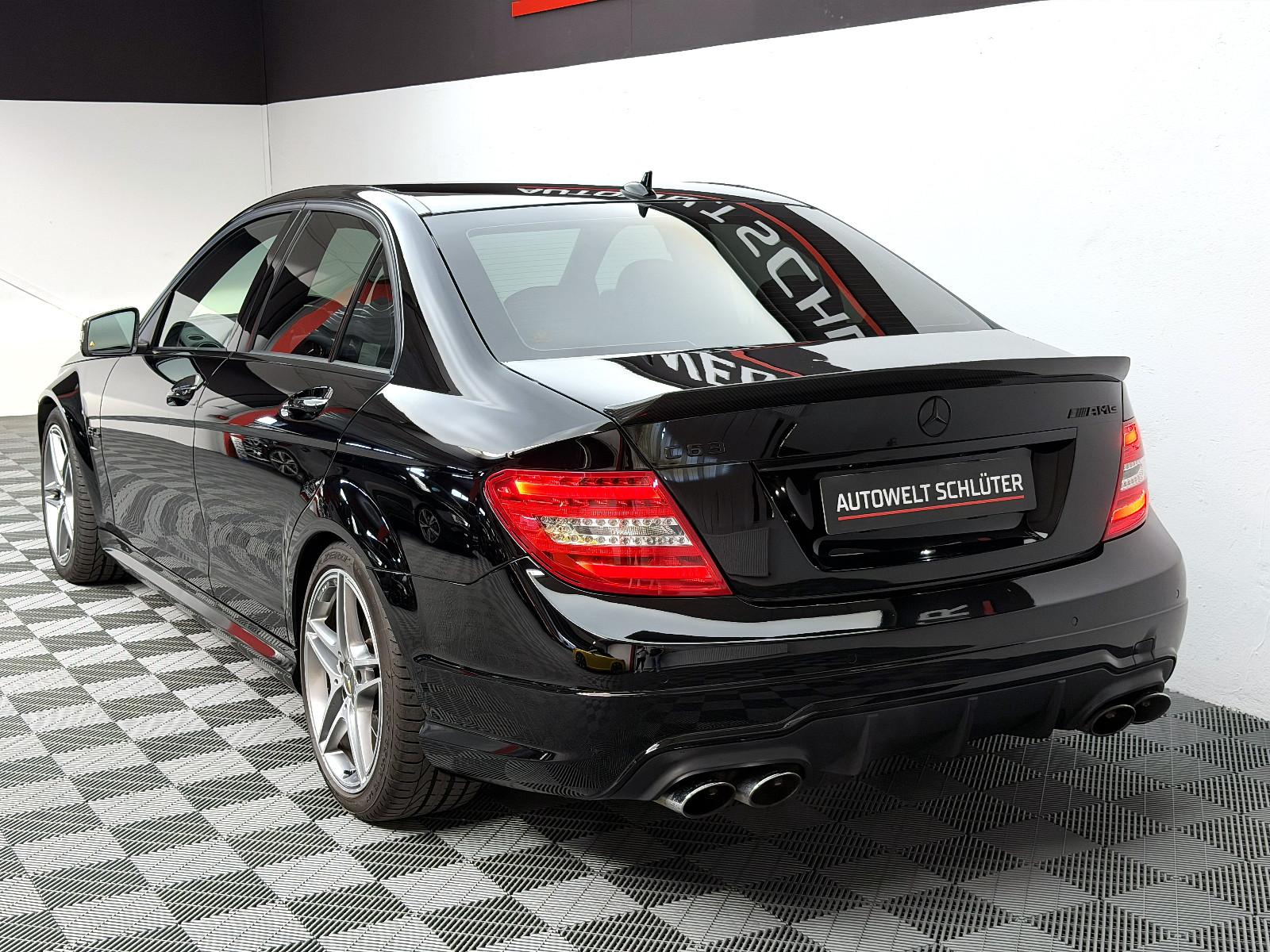 Mercedes-Benz C 63 AMG Performance restylée | 487 ch | BVA | Performance Package | Harman Kardon | Caméra | Toit ouvrant | Inserts carbone