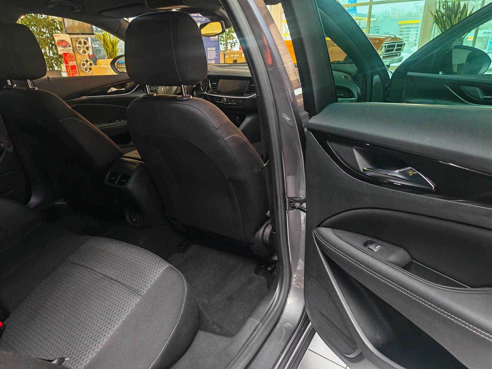 Opel Insignia Sports Tourer AUTOMATIK LED KAMERA NAVi