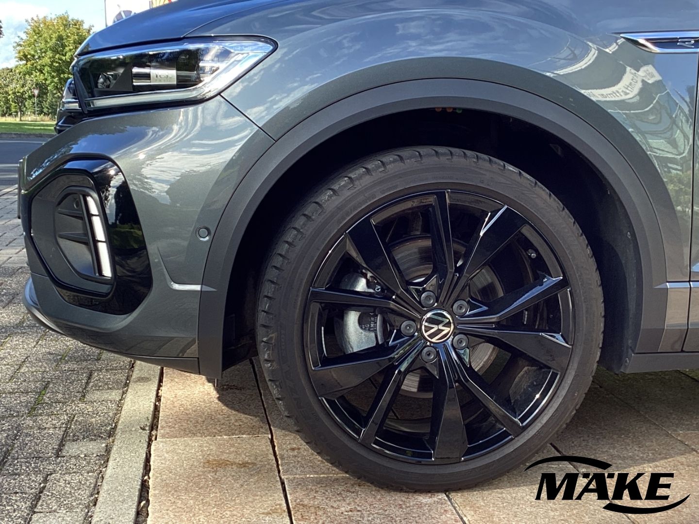 T-Roc R-Line 1.5 TSI DSG AHZV IQ.L ACC BLACK STD