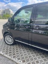 Volkswagen T5 Multivan mit neuem Motor 45 Tsd Km Laufleistg - VW T5 Multivan Gebrauchtwagen in Berlin