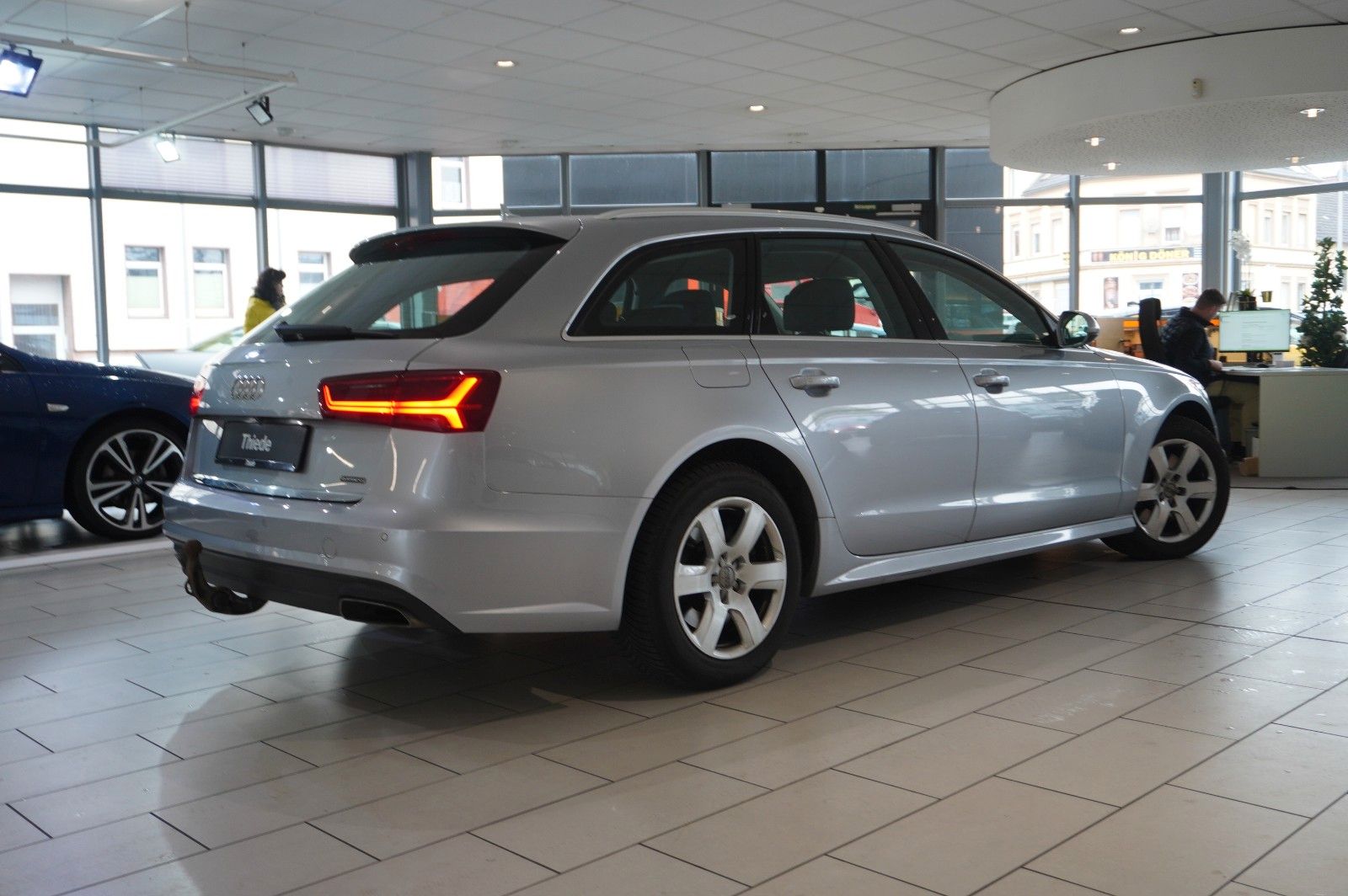 Fahrzeugabbildung Audi A6 Avant 2.0 TFSI QUATTRO NAVI/LED/KAMERA/SH/TÜV