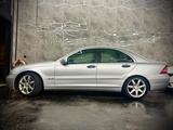 Mercedes-Benz C 240 CLASSIC - Mercedes-Benz C 240