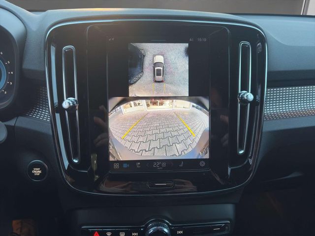 Volvo XC40 Plus Dark 2WD