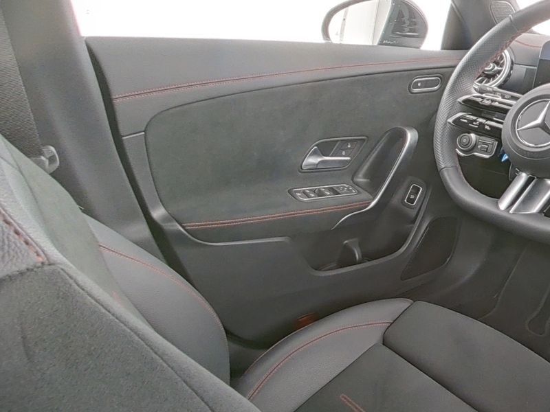 Fahrzeugabbildung Mercedes-Benz CLA 200 SB AMG Prem*Totwinkel*Kam*LED*EasyPack*